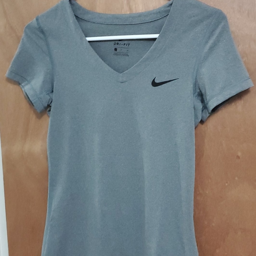 Nike T-shirt